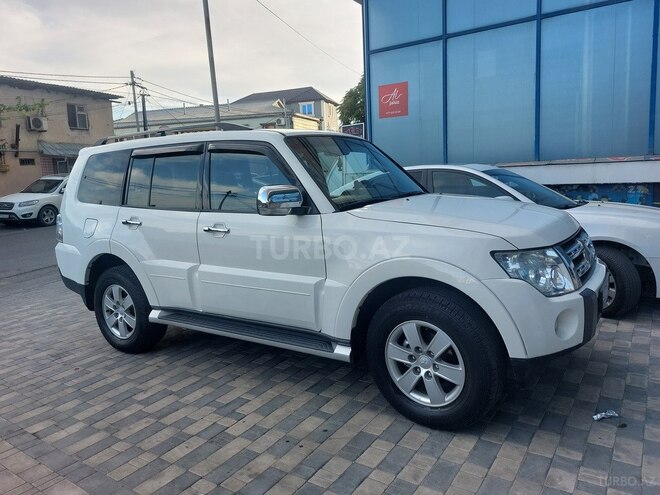 Mitsubishi Pajero 2008, 286,000 km - 3.0 l - Bakı