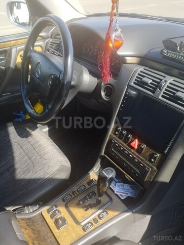 Mercedes E 240 1999, 275,000 km - 2.4 l - Masallı