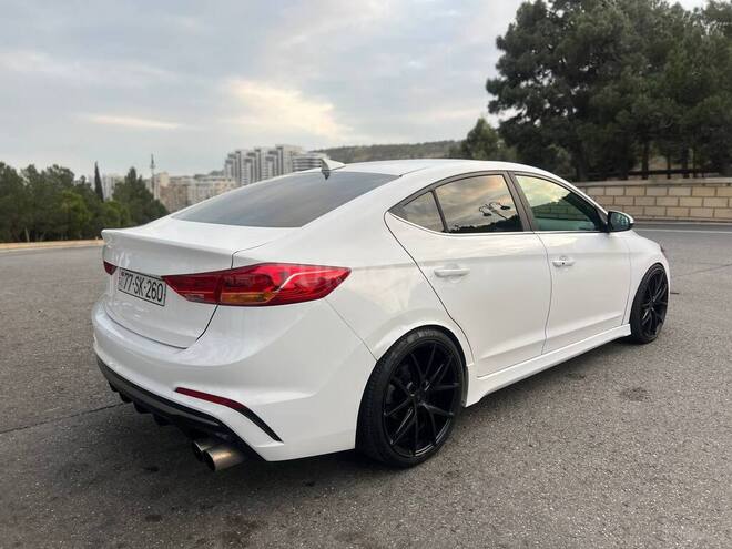 Hyundai Elantra 2017, 150,000 km - 1.6 л - Bakı