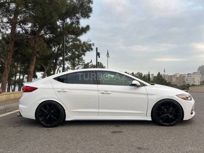 Hyundai Elantra 2017, 150,000 km - 1.6 л - Bakı