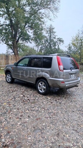 Nissan X-Trail 2001, 280,000 km - 2.0 l - Qusar
