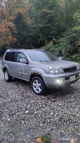 Nissan X-Trail 2001, 280,000 km - 2.0 l - Qusar