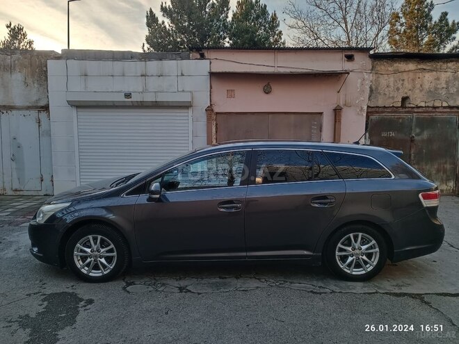 Toyota Avensis 2010, 210,000 km - 2.0 l - Bakı