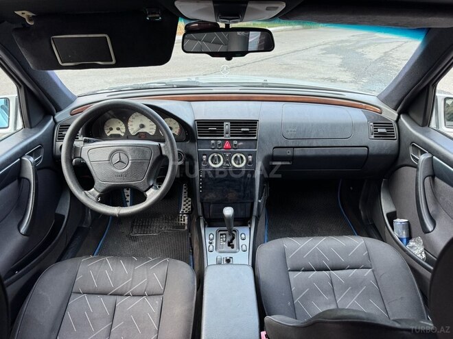 Mercedes C 230 1998, 320,000 km - 2.3 l - Bakı