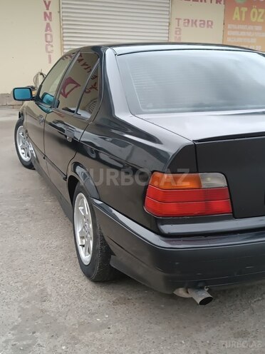 BMW 320 1993, 450,000 km - 2.0 l - Salyan