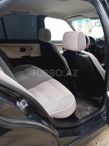 BMW 320 1993, 450,000 km - 2.0 l - Salyan