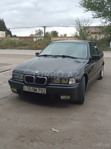 BMW 320 1993, 450,000 km - 2.0 l - Salyan