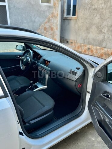 Opel Astra 2009, 193,000 km - 1.4 l - Mingəçevir
