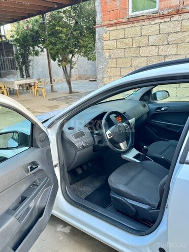 Opel Astra 2009, 193,000 km - 1.4 l - Mingəçevir