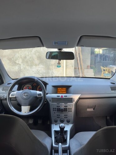 Opel Astra 2009, 193,000 km - 1.4 l - Mingəçevir