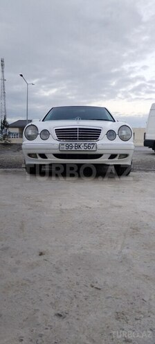 Mercedes E 240 2001, 333,000 km - 2.6 l - Ucar