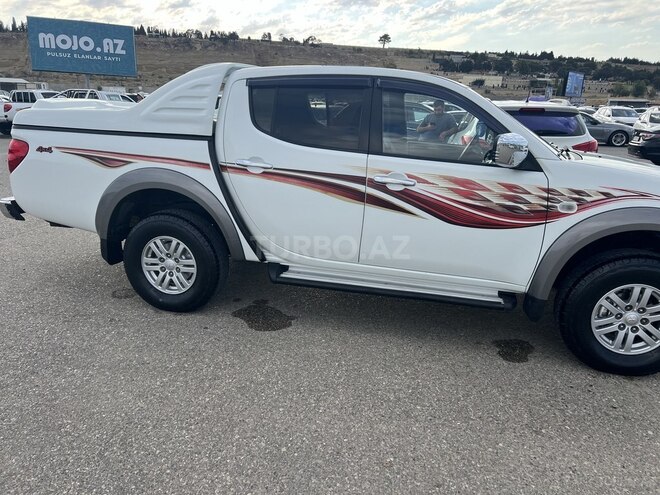 Mitsubishi L200 2014, 287,000 km - 2.5 l - Göyçay