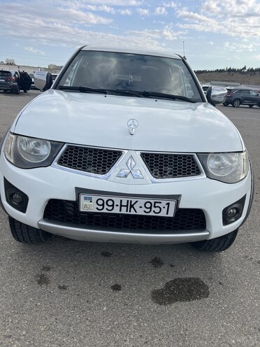 Mitsubishi L200 2014, 287,000 km - 2.5 l - Göyçay