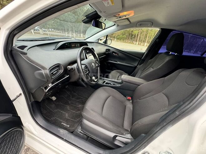 Toyota Prius 2019, 55,630 km - 1.8 l - Sumqayıt