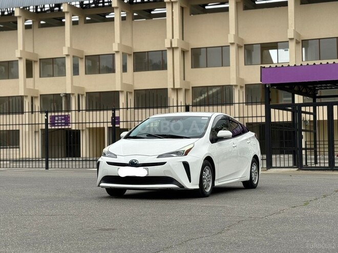 Toyota Prius 2019, 55,630 km - 1.8 l - Sumqayıt