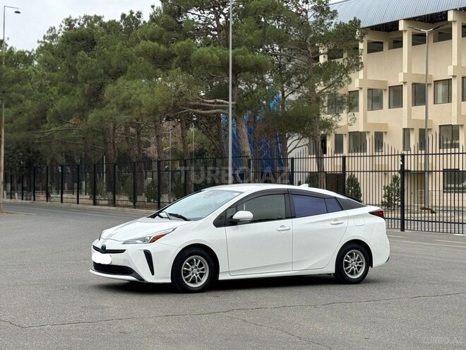 Toyota Prius 2019, 55,630 km - 1.8 l - Sumqayıt