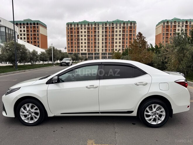 Toyota Corolla 2017, 115,400 km - 1.8 л - Sumqayıt