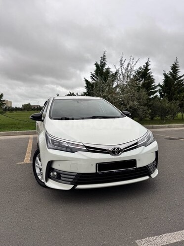 Toyota Corolla 2017, 115,400 km - 1.8 л - Sumqayıt
