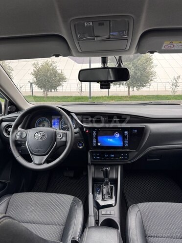 Toyota Corolla 2017, 115,400 km - 1.8 л - Sumqayıt