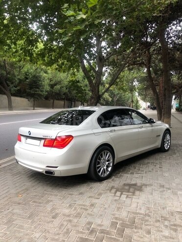 BMW 750 2009, 135,000 km - 4.4 л - Bakı