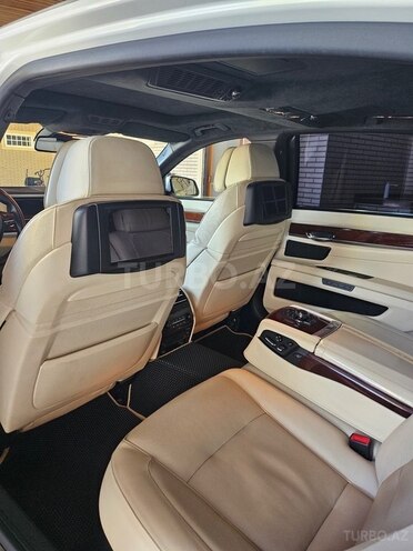 BMW 750 2009, 135,000 km - 4.4 л - Bakı