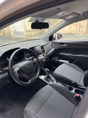 Hyundai Accent 2022, 22,686 km - 1.6 l - Bakı