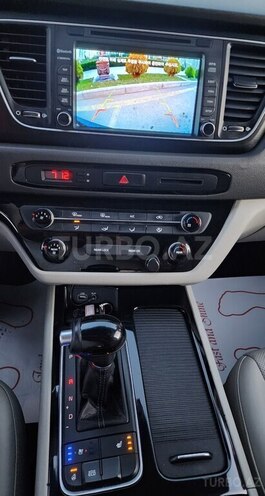 Kia Carnival 2015, 270,000 km - 2.2 l - Bakı