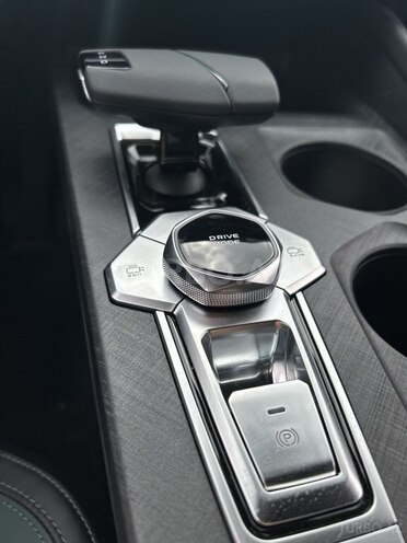 Changan Uni-V iDD	-12