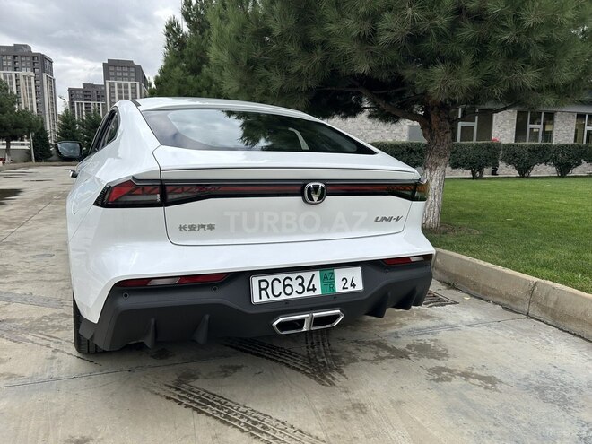 Changan Uni-V iDD	-4