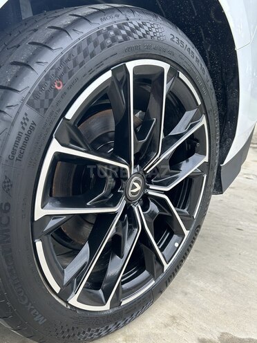 Changan Uni-V iDD	-17