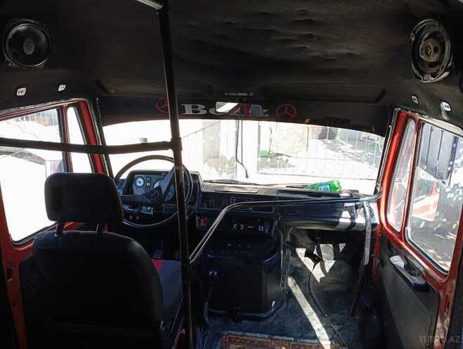 Mercedes 208 D 1990, 32,547 km - 2.0 л - Biləsuvar