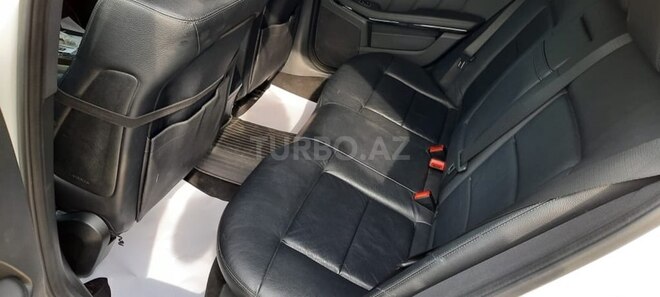 Mercedes E 220 d 2010, 231,880 km - 2.2 l - Bakı