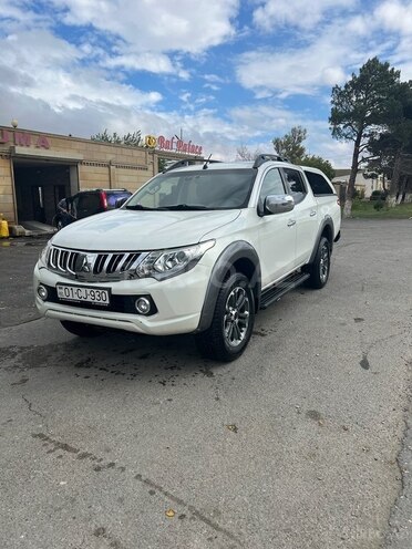 Mitsubishi L200 2015, 211,000 km - 2.5 l - Bakı