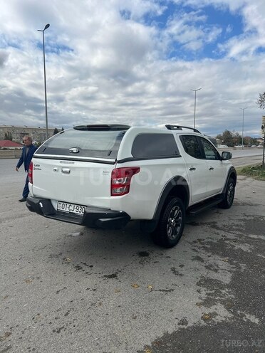 Mitsubishi L200 2015, 211,000 km - 2.5 l - Bakı