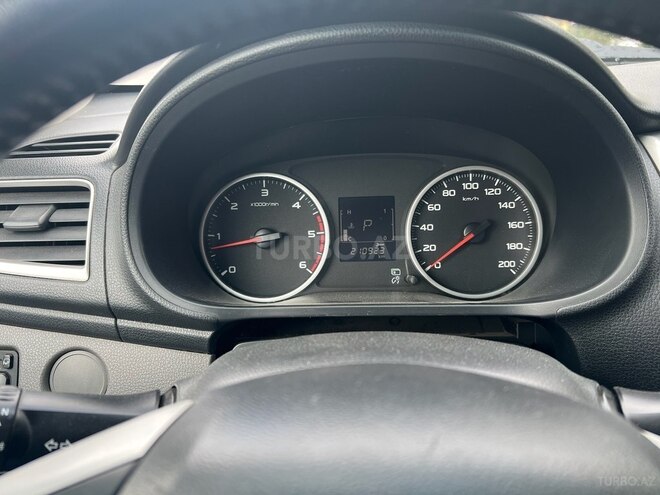 Mitsubishi L200 2015, 211,000 km - 2.5 l - Bakı