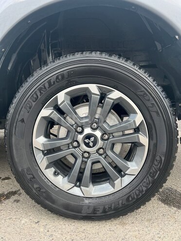 Mitsubishi L200 2015, 211,000 km - 2.5 l - Bakı