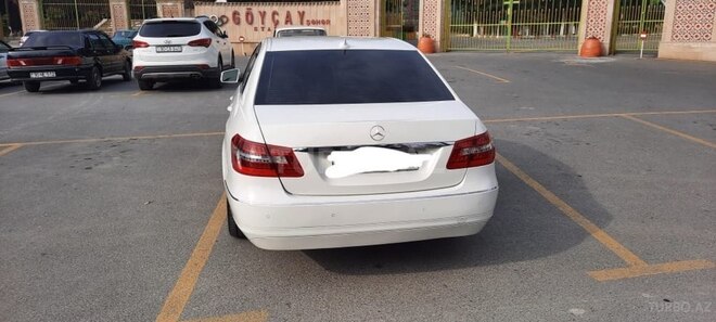 Mercedes E 220 d 2010, 231,880 km - 2.2 l - Bakı