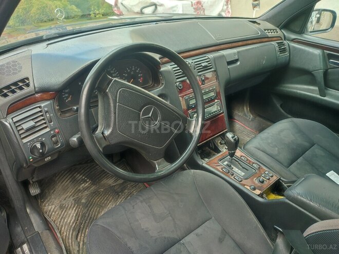 Mercedes E 320 1995, 450,000 km - 3.2 l - Bakı