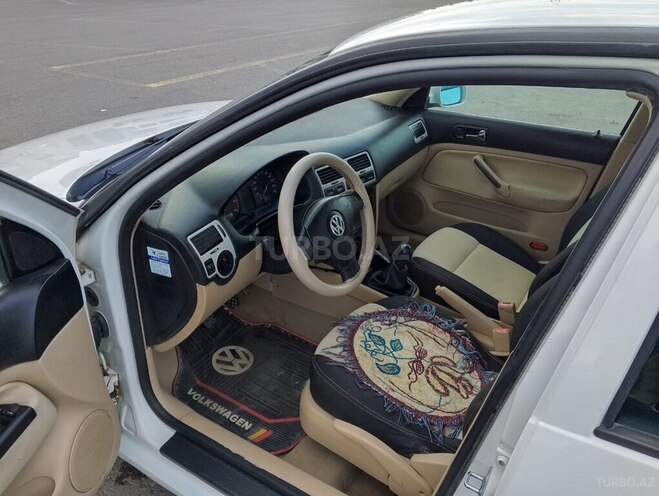 Volkswagen Bora 2001, 300,000 km - 1.4 l - Gəncə