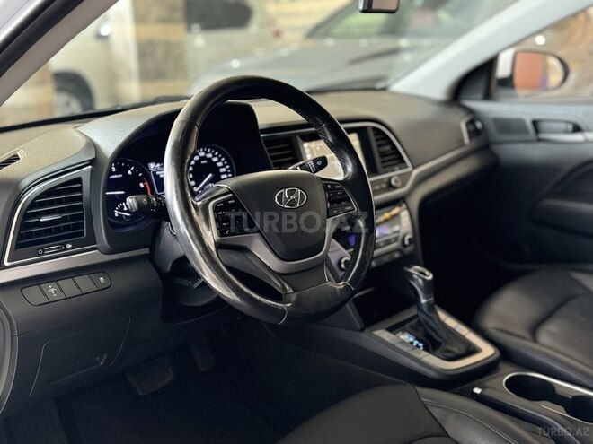 Hyundai Avante 2015, 226,000 km - 1.6 л - Bakı