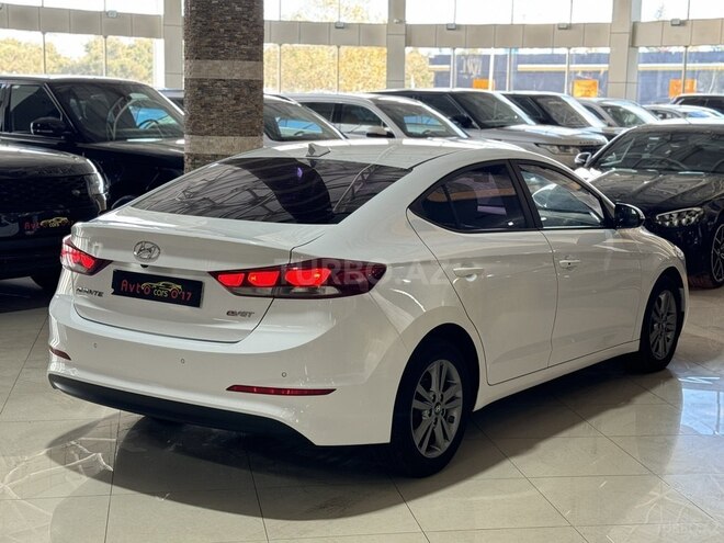Hyundai Avante 2015, 226,000 km - 1.6 л - Bakı