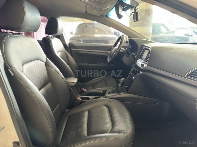 Hyundai Avante 2015, 226,000 km - 1.6 л - Bakı