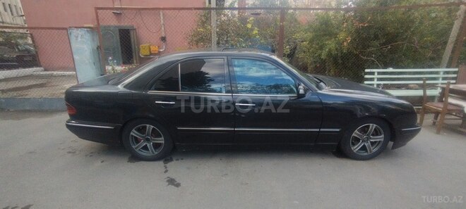 Mercedes E 220 d 1999, 855,000 km - 2.2 л - Bakı