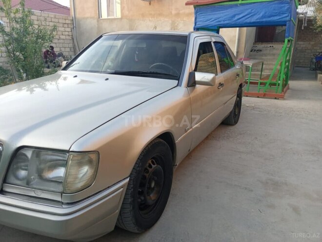 Mercedes E 220 1995, 531,700 km - 2.2 l - Sumqayıt