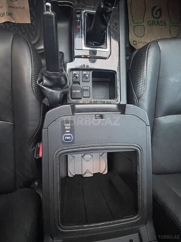 Toyota Land Cruiser Prado 2009, 190,000 km - 3.0 л - Bakı