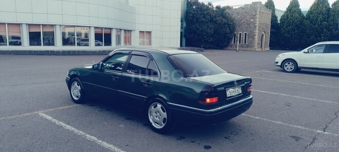 Mercedes C 220 1994, 532,451 km - 2.2 l - Qazax