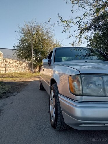Mercedes E 320 1995, 300,000 km - 3.2 l - Gəncə