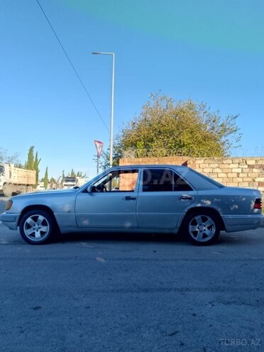 Mercedes E 320 1995, 300,000 km - 3.2 l - Gəncə