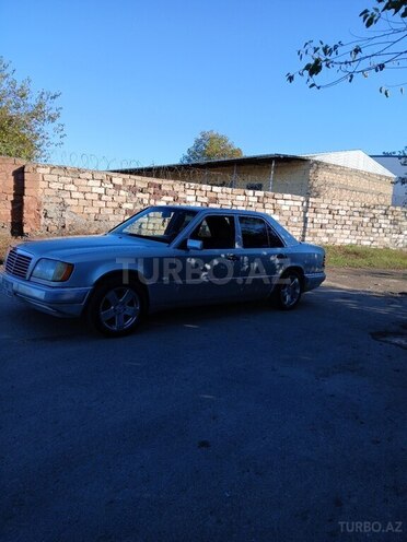 Mercedes E 320 1995, 300,000 km - 3.2 l - Gəncə
