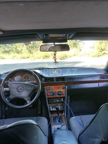 Mercedes E 320 1995, 300,000 km - 3.2 l - Gəncə